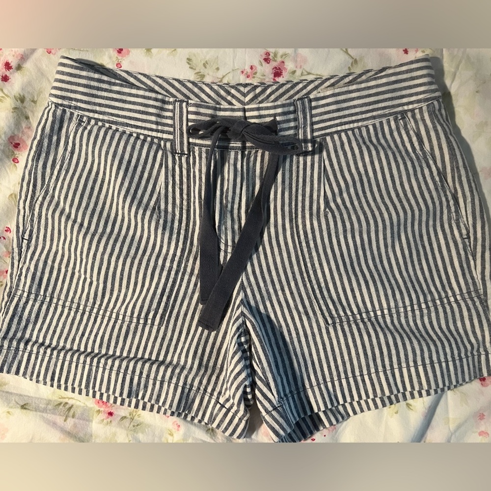 Lands End Linen Blend Shorts~Size 6
